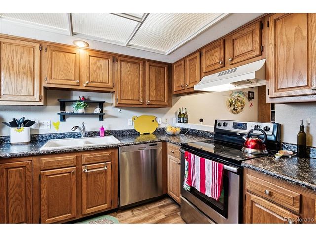 282 S Oman Rd, Castle Rock, CO 80104