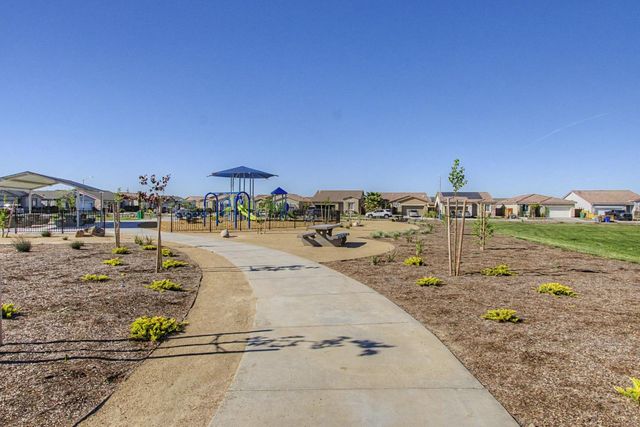 1753 Mills, Los Banos, CA 93635