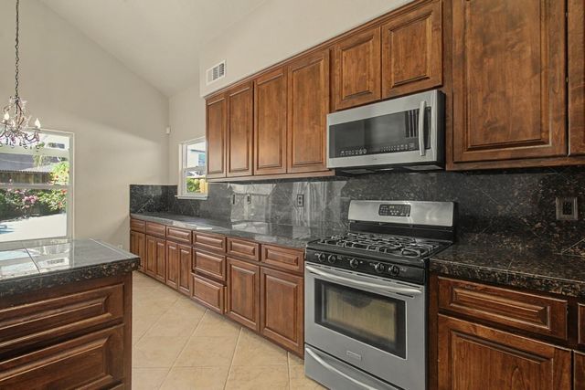 1753 Mills, Los Banos, CA 93635