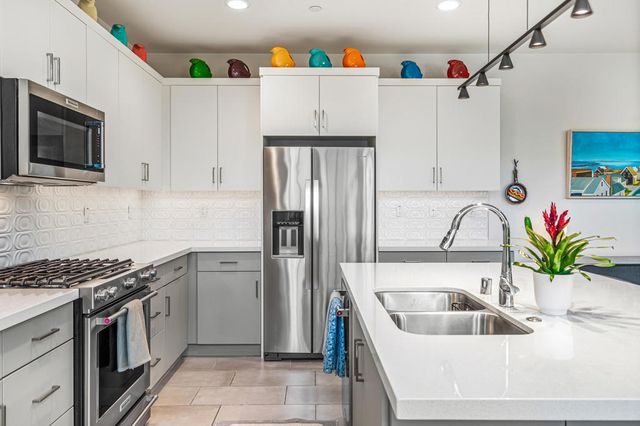 2718 Dancing Sands Drive, Palm Springs, CA 92262
