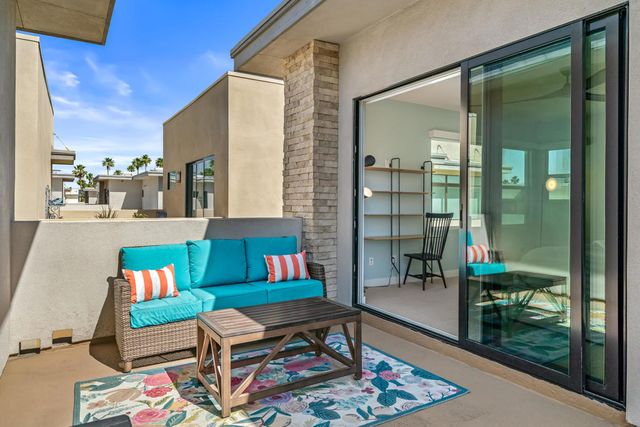 2718 Dancing Sands Drive, Palm Springs, CA 92262