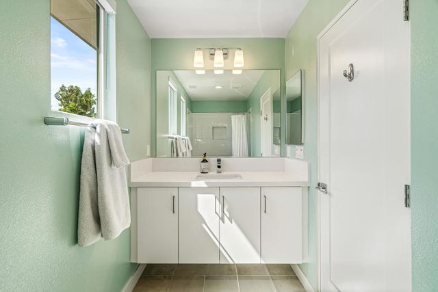 2718 Dancing Sands Drive, Palm Springs, CA 92262