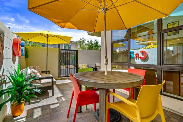 2718 Dancing Sands Drive, Palm Springs, CA 92262