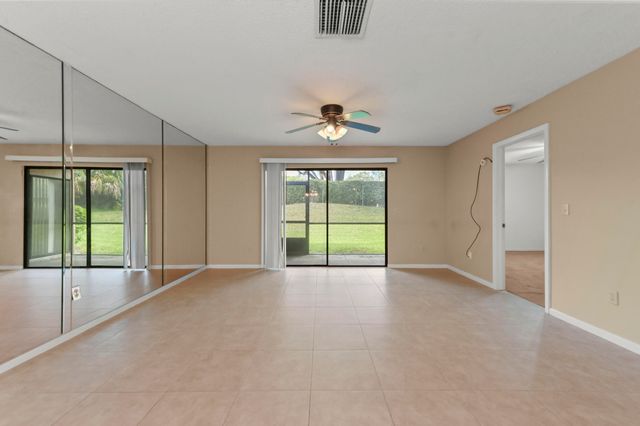 105 Lakeview Drive E, Royal Palm Beach, FL 33411