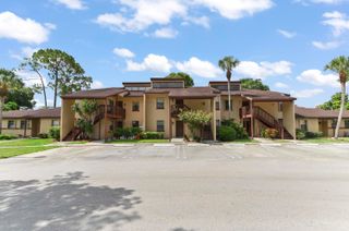 105 Lakeview Drive E, Royal Palm Beach, FL 33411