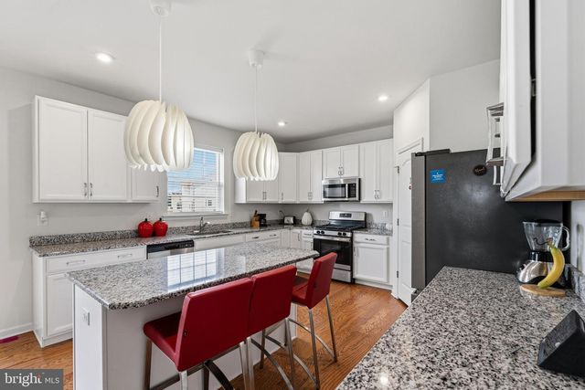 30 CHARLESTON CIR, Dover, DE 19904