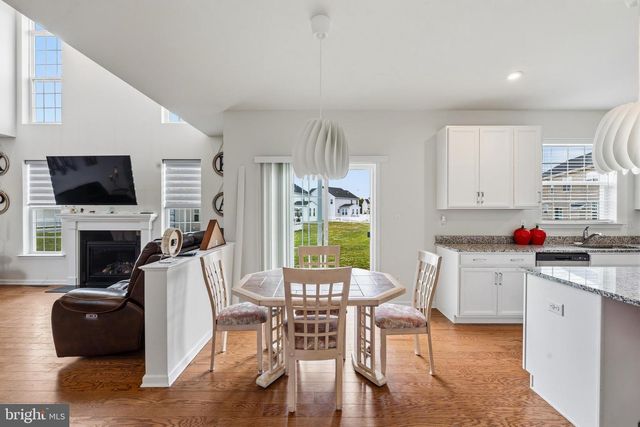 30 CHARLESTON CIR, Dover, DE 19904