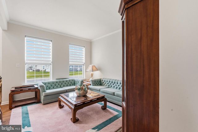 30 CHARLESTON CIR, Dover, DE 19904