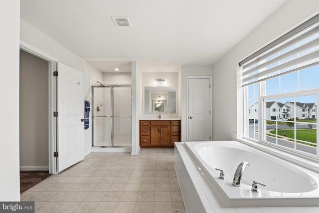 30 CHARLESTON CIR, Dover, DE 19904