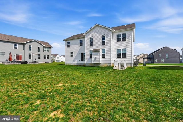 30 CHARLESTON CIR, Dover, DE 19904