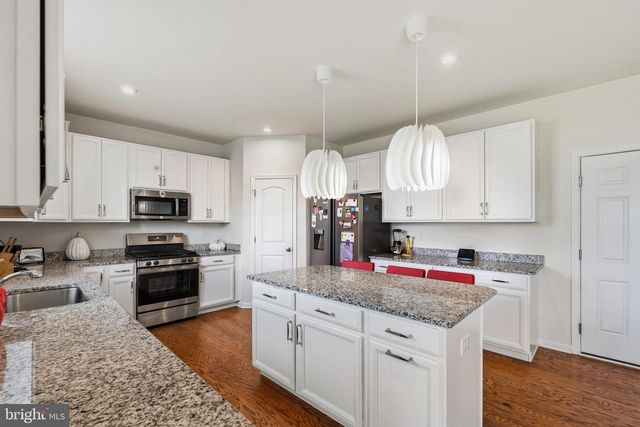 30 CHARLESTON CIR, Dover, DE 19904
