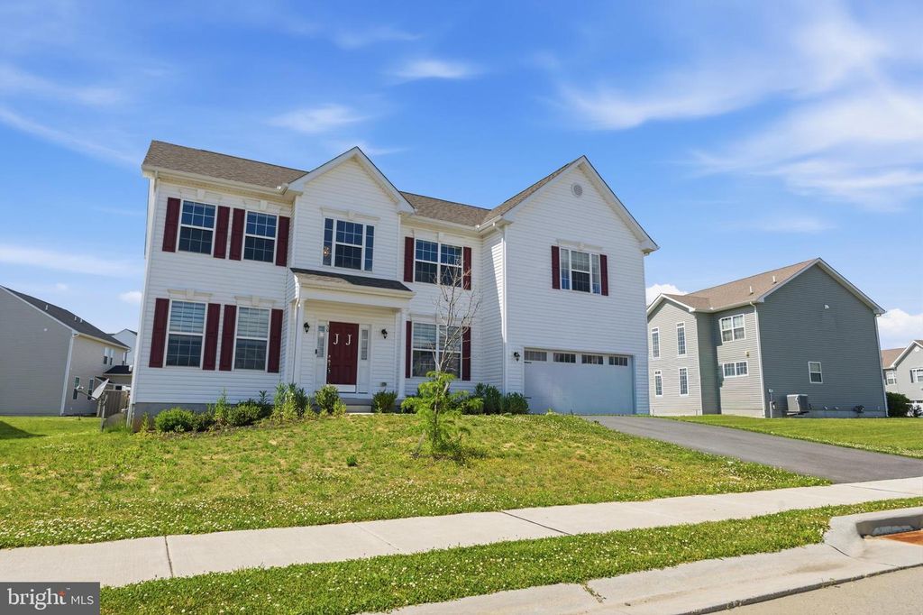 30 CHARLESTON CIR, Dover, DE 19904