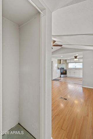 535 S ALMA SCHOOL Road 69, Mesa, AZ 85210