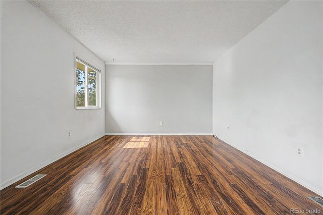 10015 Beach Street, Denver, CO 80260