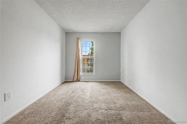 10015 Beach Street, Denver, CO 80260