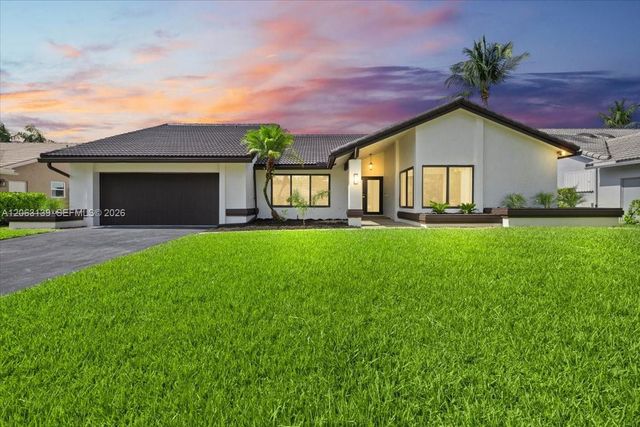 9272 NW 18th St, Plantation, FL 33322