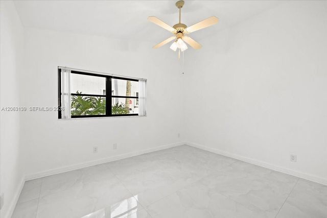 9272 NW 18th St, Plantation, FL 33322