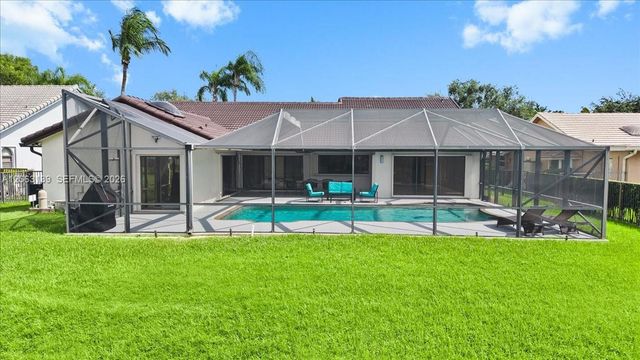 9272 NW 18th St, Plantation, FL 33322