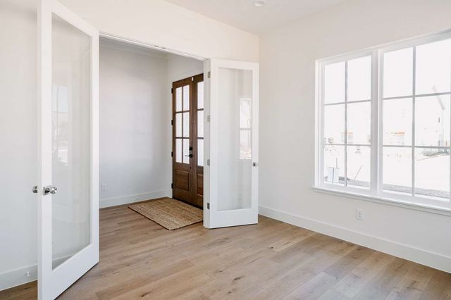 405 Kestrel Court, Aledo, TX 76008