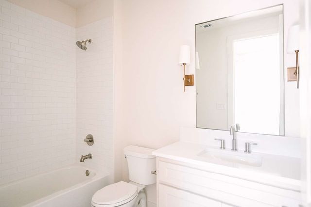 405 Kestrel Court, Aledo, TX 76008