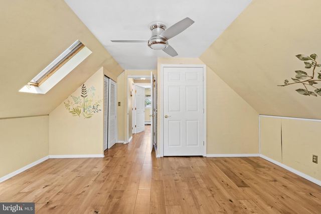 25 CABLE RD, Levittown, PA 19057