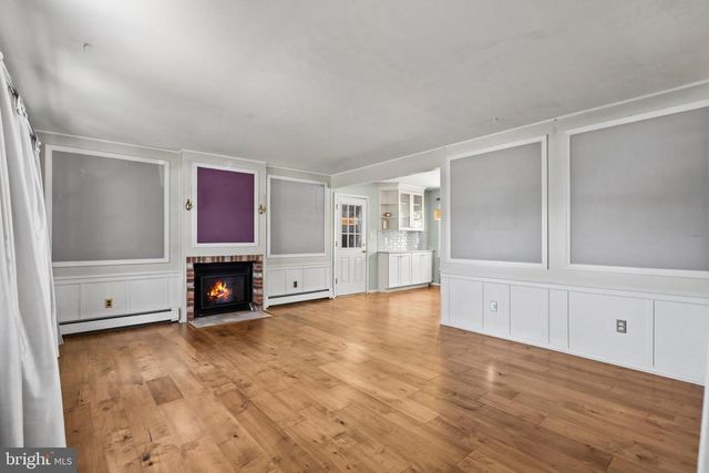 25 CABLE RD, Levittown, PA 19057