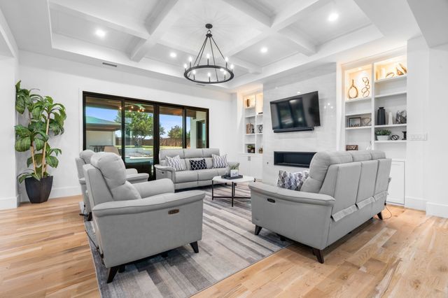 4940 Golden Bell Lane, Midlothian, TX 76065