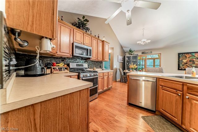 395 White Spruce Drive, Macedonia, OH 44056