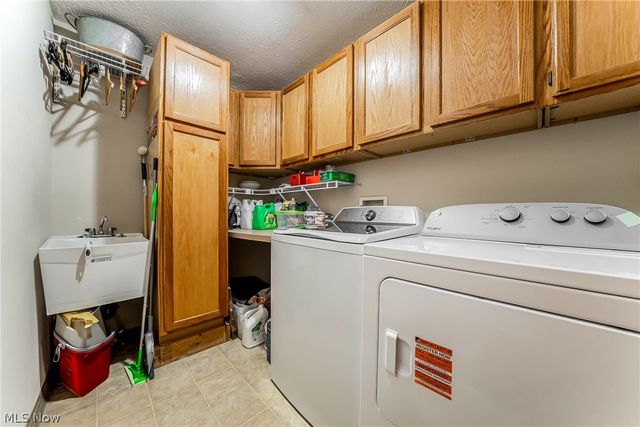 395 White Spruce Drive, Macedonia, OH 44056