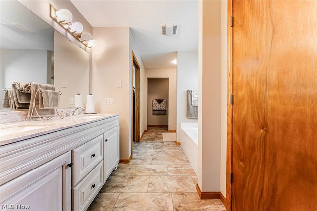 395 White Spruce Drive, Macedonia, OH 44056