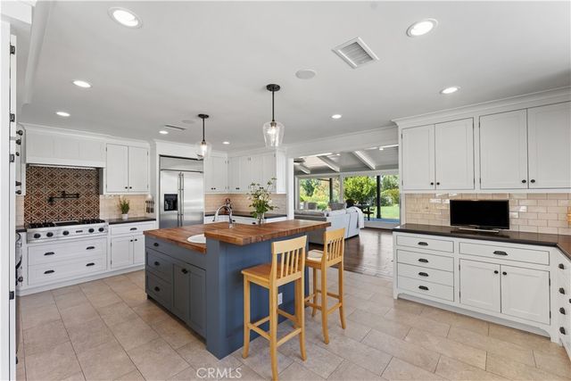 196 Colt Lane, Thousand Oaks, CA 91361