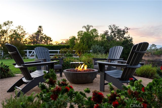 196 Colt Lane, Thousand Oaks, CA 91361
