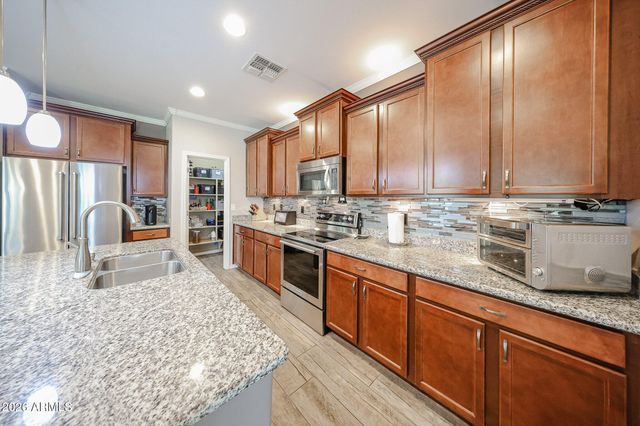 18108 W TURNEY Avenue, Goodyear, AZ 85395