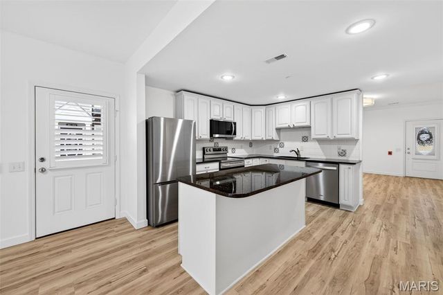 227 W Monroe Avenue 104, St Louis, MO 63122