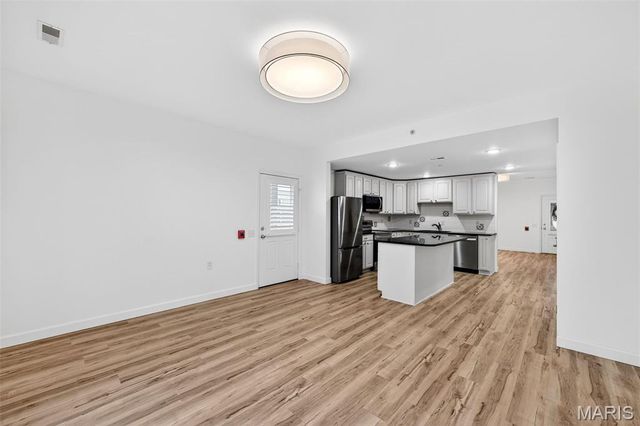 227 W Monroe Avenue 104, St Louis, MO 63122