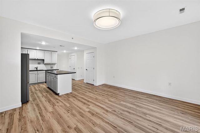 227 W Monroe Avenue 104, St Louis, MO 63122