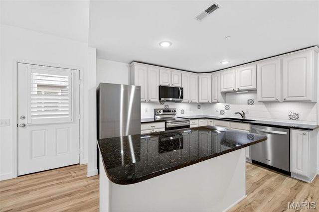 227 W Monroe Avenue 104, St Louis, MO 63122