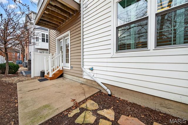 227 W Monroe Avenue 104, St Louis, MO 63122