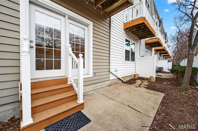 227 W Monroe Avenue 104, St Louis, MO 63122