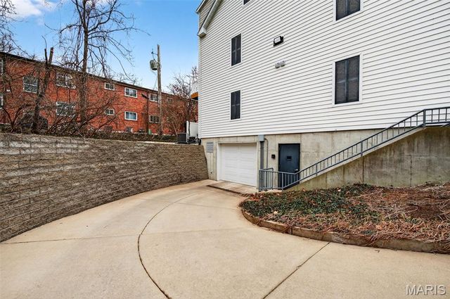 227 W Monroe Avenue 104, St Louis, MO 63122