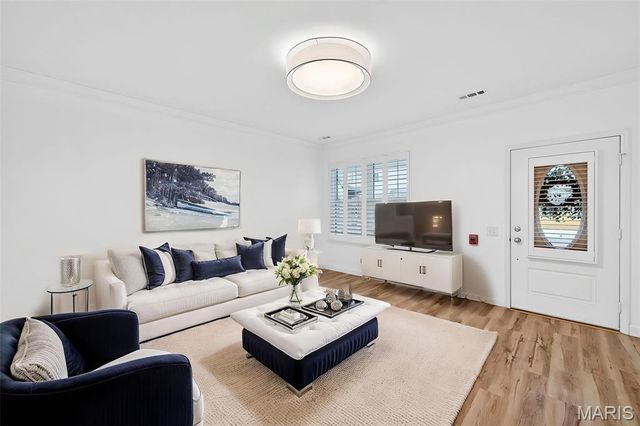 227 W Monroe Avenue 104, St Louis, MO 63122