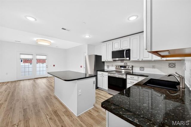 227 W Monroe Avenue 104, St Louis, MO 63122