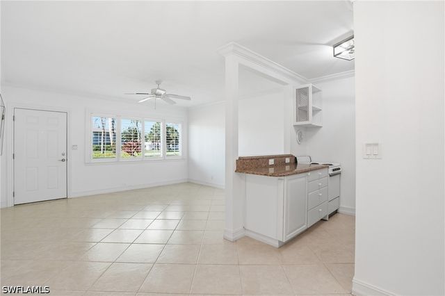 421 12th AVE S A4, Naples, FL 34102