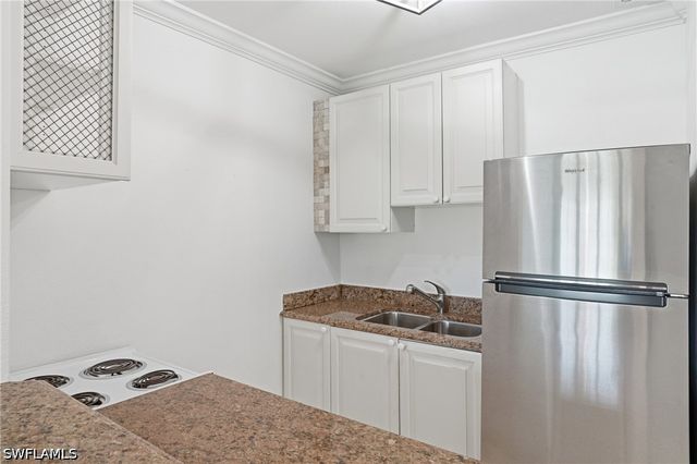 421 12th AVE S A4, Naples, FL 34102