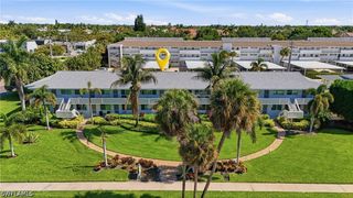 421 12th AVE S A4, Naples, FL 34102