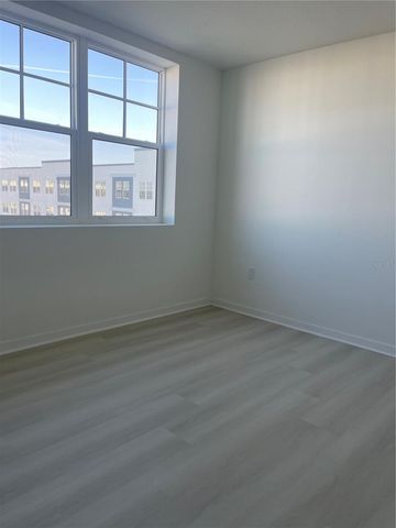 5592 NE PGA BOULEVARD 521, Orlando, FL 32839