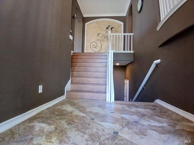 2743 Overlook Dr, Vallejo, CA 94591