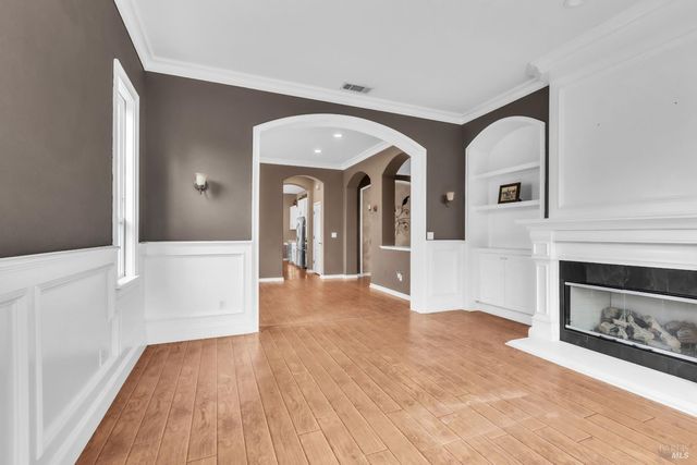 2743 Overlook Dr, Vallejo, CA 94591