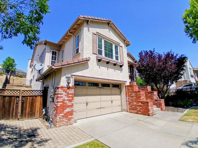 2743 Overlook Dr, Vallejo, CA 94591