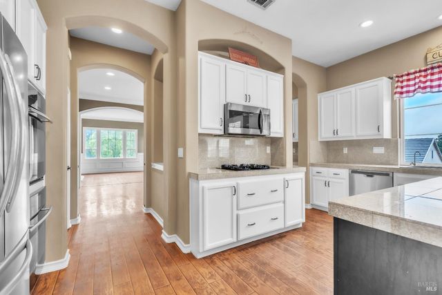 2743 Overlook Dr, Vallejo, CA 94591